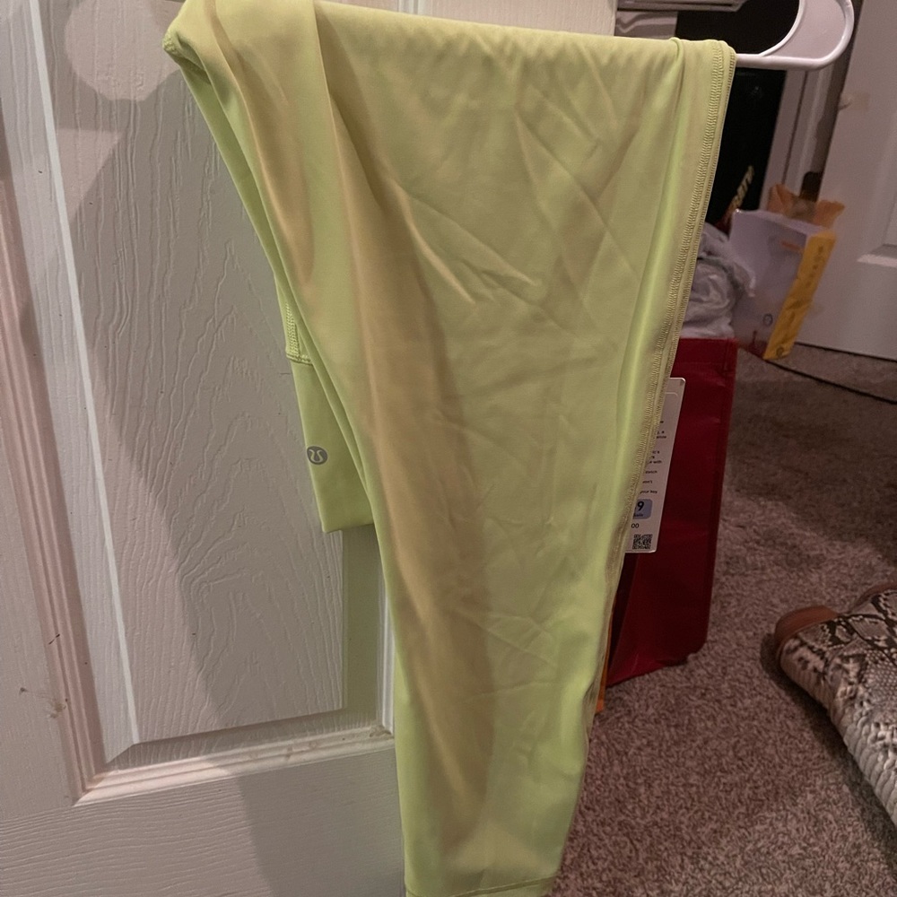NWT lululemon wunder under tight 25”